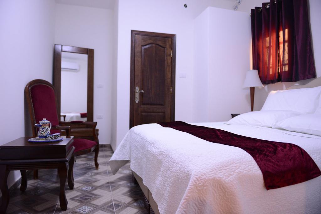 Mensa Christi Guesthouse นาซาเรธ ภายนอก รูปภาพ